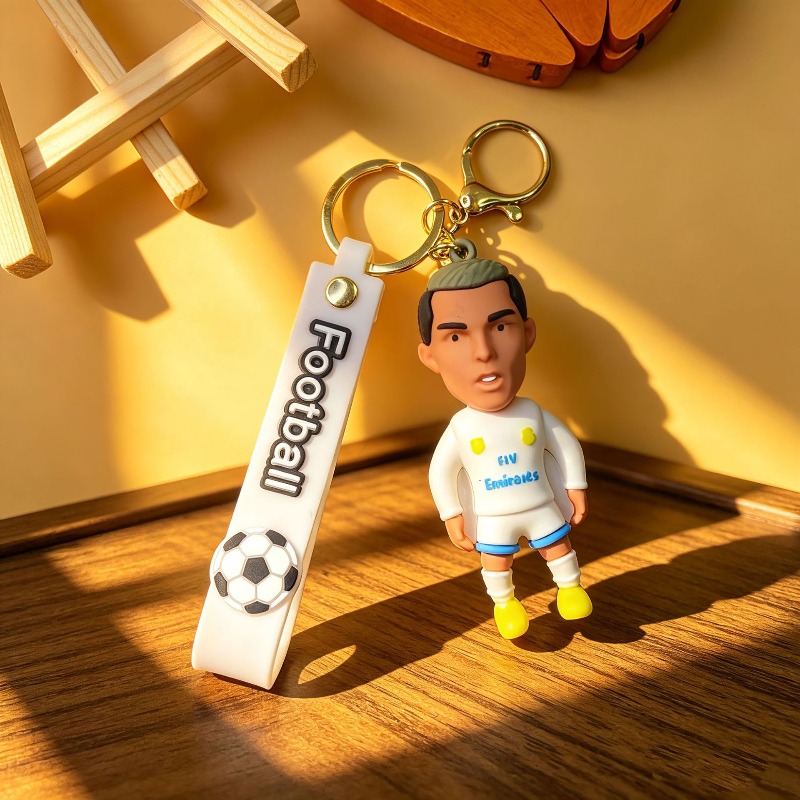 Football Star CR7 Keychain Bac - Car Accessories For Decoration avaliação e preço